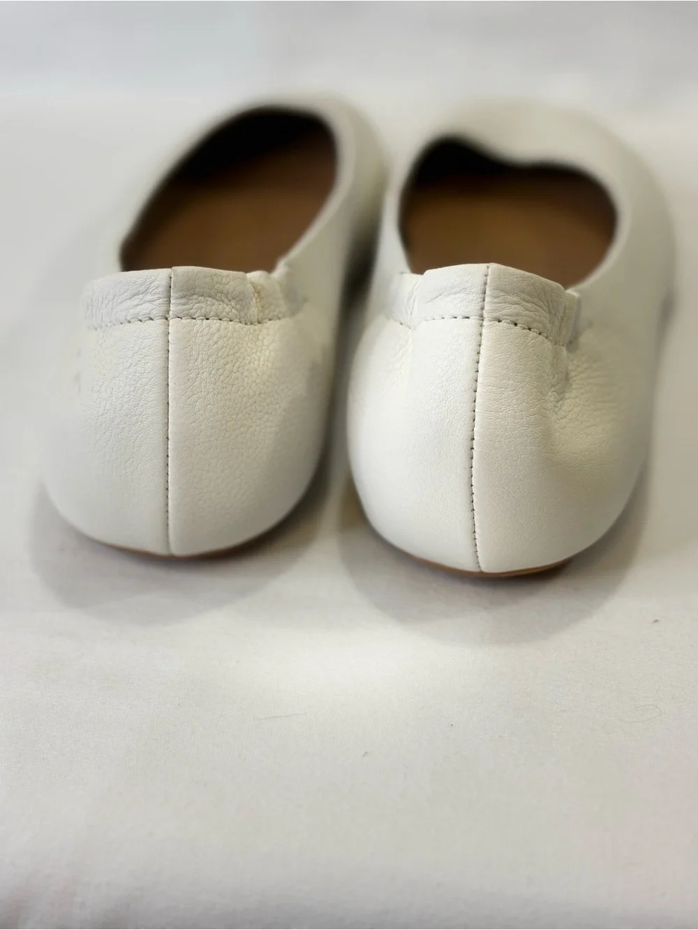 ***NEW*** DANSKO MOLLIE White Ballet Flats SZ 37 / SZ 7 $150